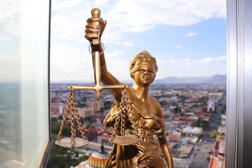 W poszukiwaniu prawniczego mistrza: praktyczny przewodnik, jak znaleźć dobrego adwokata